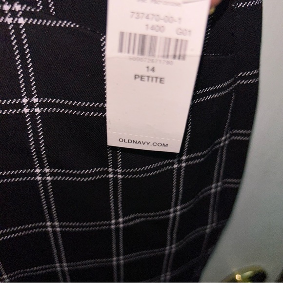 Old Navy Black and White Checkered Trousers - Picture 3 of 4